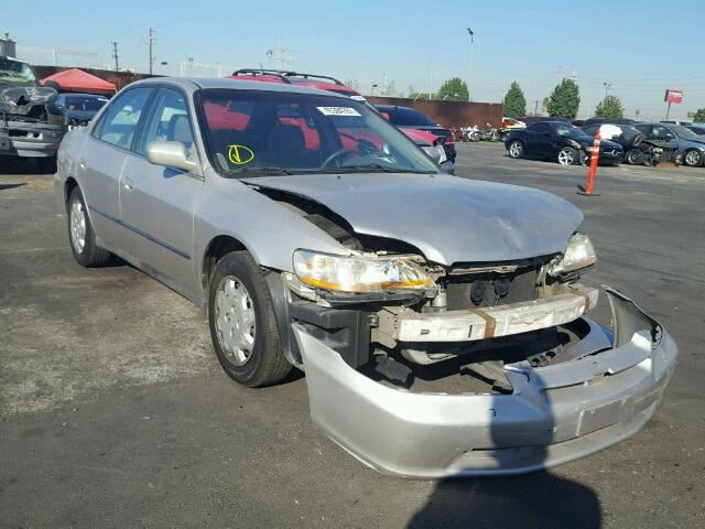 1HGCG5647WA126134 - 1998 HONDA ACCORD LX SILVER photo 1