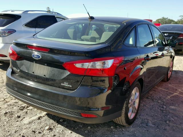 1FADP3F20DL240988 - 2013 FORD FOCUS SE BLACK photo 4