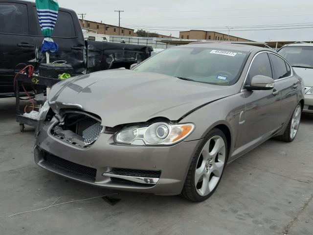 SAJWA07C891R01617 - 2009 JAGUAR XF SUPERCH GRAY photo 2