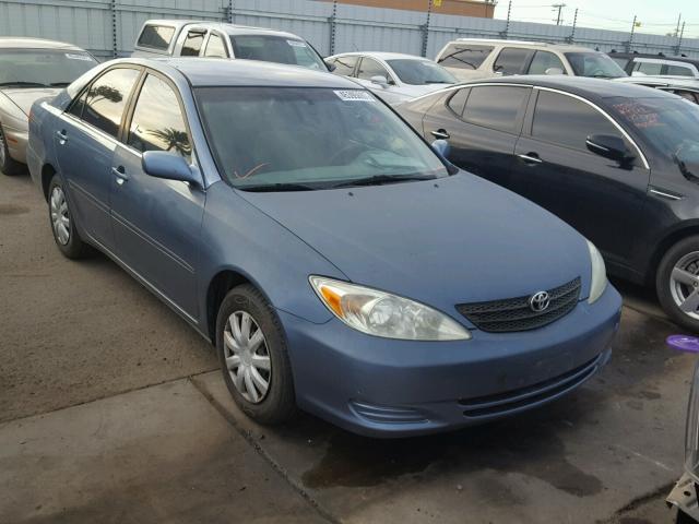 JTDBE32K240265941 - 2004 TOYOTA CAMRY LE BLUE photo 1