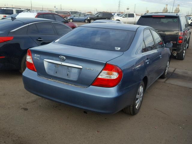 JTDBE32K240265941 - 2004 TOYOTA CAMRY LE BLUE photo 4