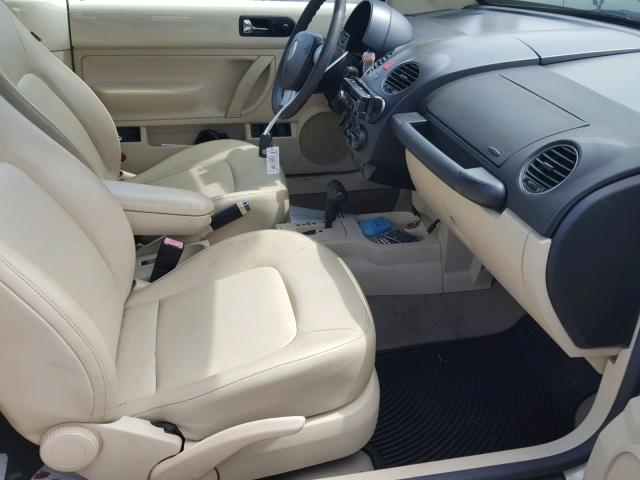 3VWRG31YX7M418952 - 2007 VOLKSWAGEN NEW BEETLE 白色 照片 5