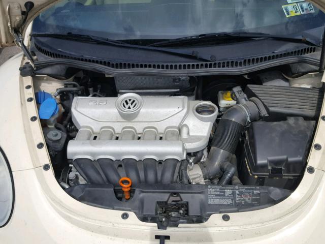 3VWRG31YX7M418952 - 2007 VOLKSWAGEN NEW BEETLE 白色 照片 7