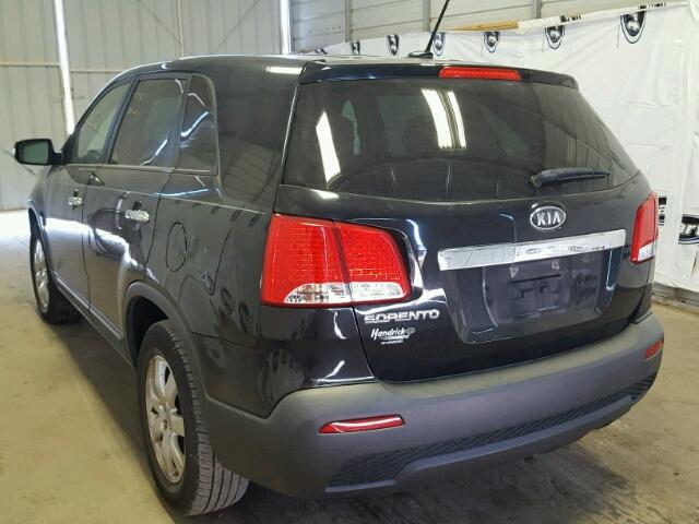 5XYKT3A10DG310917 - 2013 KIA SORENTO LX BLACK photo 3