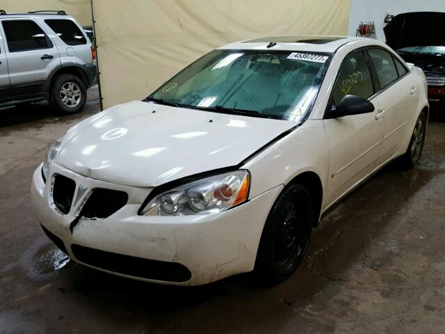 1G2ZH57N484194359 - 2008 PONTIAC G6 WHITE photo 2