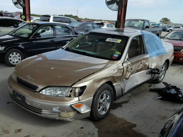 JT8BF28G0X5055161 - 1999 LEXUS ES 300 GOLD photo 2