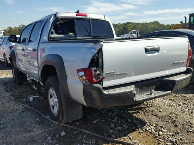 5TFJX4GN2CX013031 - 2012 TOYOTA TACOMA DOU SILVER photo 3