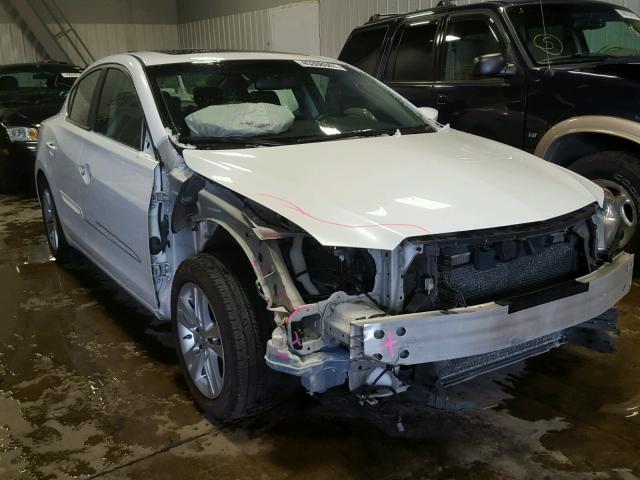 19VDE1F36DE010001 - 2013 ACURA ILX 20 WHITE photo 1