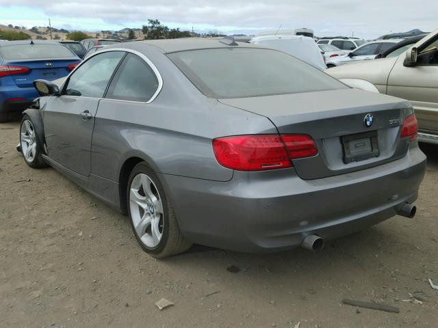 WBAKG7C54CE803127 - 2012 BMW 335 I GRAY photo 3