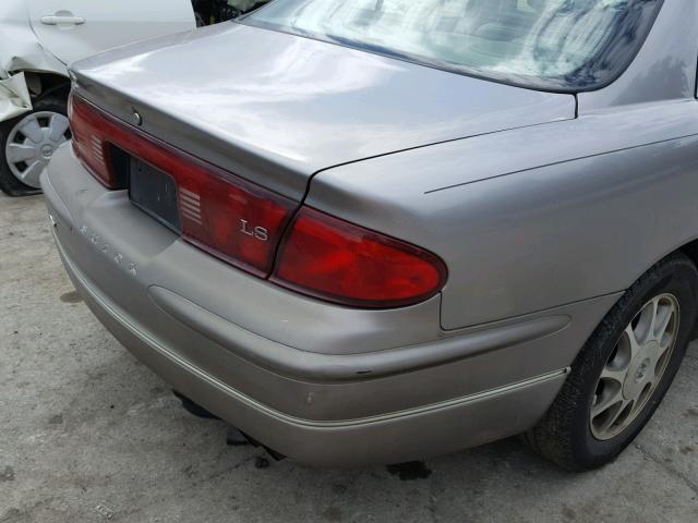 2G4WB52K8W1587489 - 1998 BUICK REGAL LS 银色 照片 9
