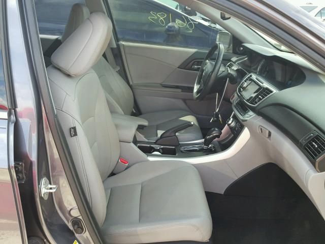 1HGCR3F98DA040161 - 2013 HONDA ACCORD TOU GRAY photo 5