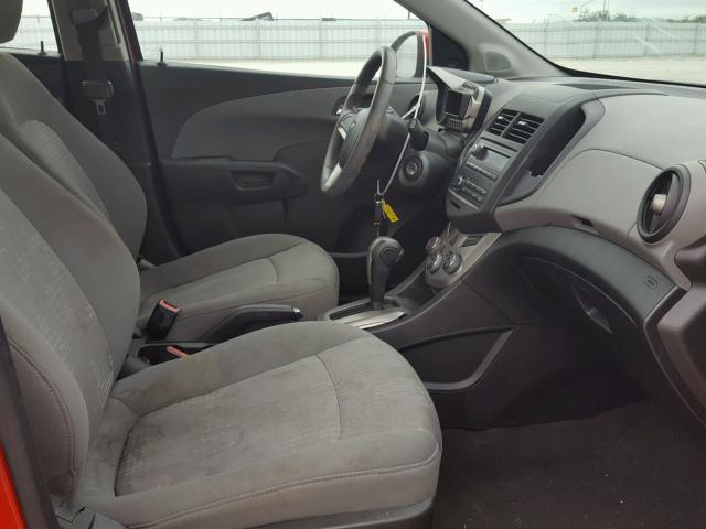 1G1JA6SH9C4112275 - 2012 CHEVROLET SONIC LS 红色 照片 5