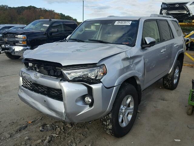 JTEBU5JR6G5287182 - 2016 TOYOTA 4RUNNER SILVER photo 2