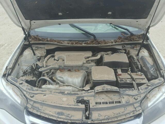 4T1BF1FK2HU273267 - 2017 TOYOTA CAMRY LE თეთრი ფოტო 7