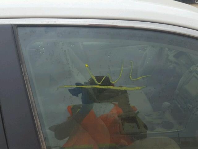 4T1BF1FK2HU273267 - 2017 TOYOTA CAMRY LE თეთრი ფოტო 9