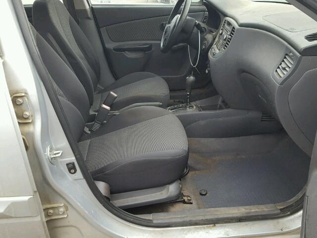 KNADH4B37B6918513 - 2011 KIA RIO SILVER photo 5