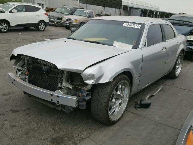 2C3KA43R06H458962 - 2006 CHRYSLER 300 SILVER photo 2