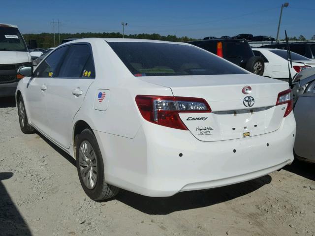 4T1BF1FK8CU572013 - 2012 TOYOTA CAMRY BASE WHITE photo 3