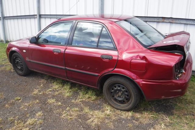 JM1BJ225930114643 - 2003 MAZDA PROTEGE RED photo 3