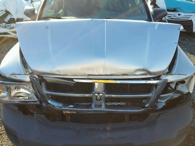 1D7HW38K88S540775 - 2008 DODGE DAKOTA SXT SILVER photo 7