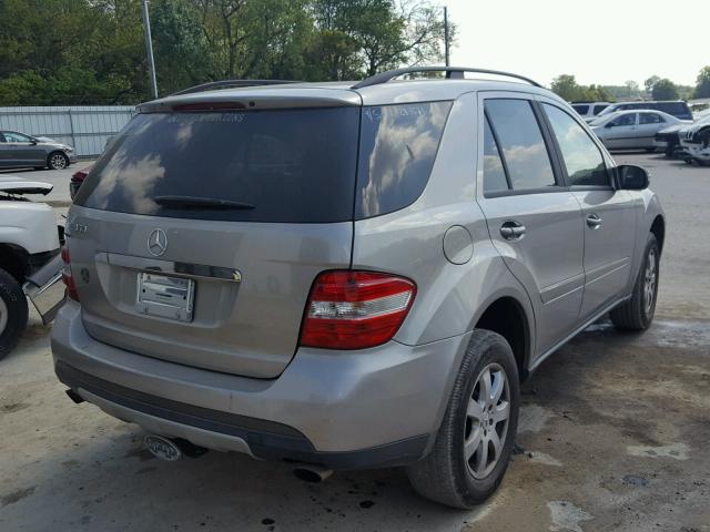 4JGBB86EX6A026415 - 2006 MERCEDES-BENZ ML 350 GRAY photo 4