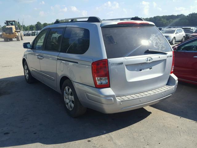 KNDMC233586048824 - 2008 HYUNDAI ENTOURAGE SILVER photo 3