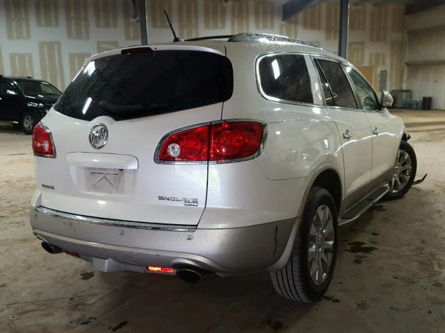 5GALVCED7AJ197273 - 2010 BUICK ENCLAVE CX WHITE photo 4