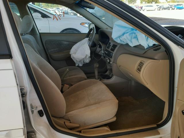 3N1CB51D42L685831 - 2002 NISSAN SENTRA XE WHITE photo 5