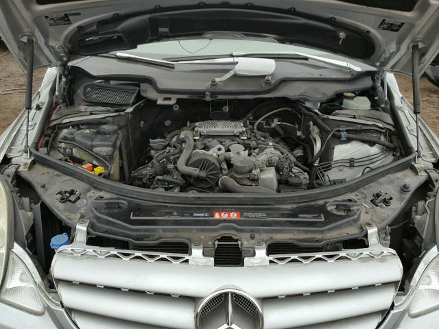 4JGCB65E26A011403 - 2006 MERCEDES-BENZ R 350 SILVER photo 7