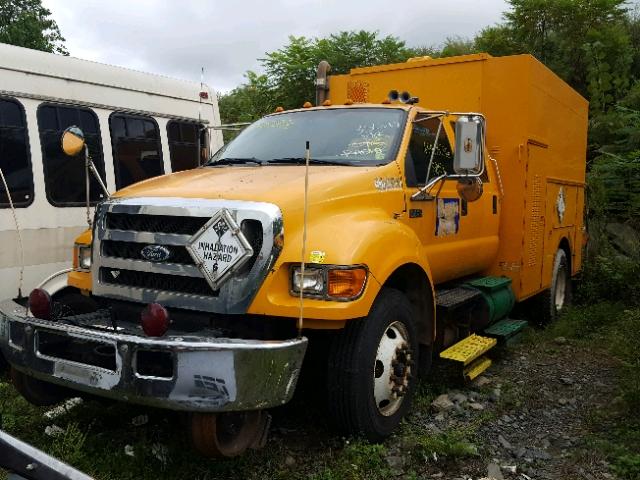 3FRXW75PX6V244494 - 2006 FORD F750 SUPER YELLOW photo 2