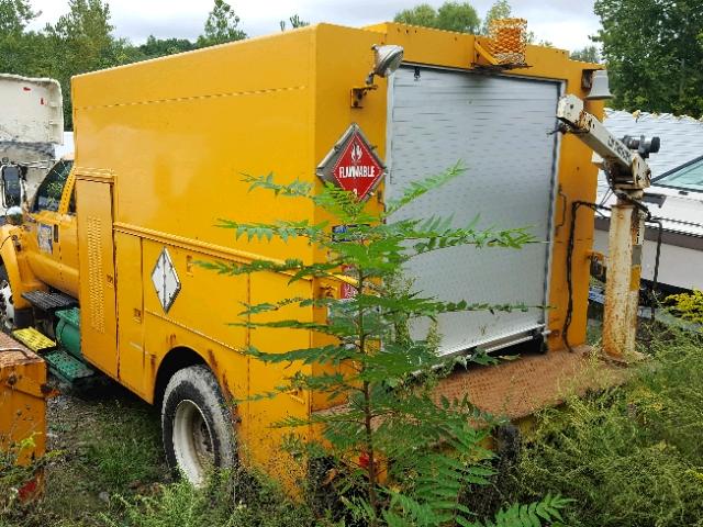 3FRXW75PX6V244494 - 2006 FORD F750 SUPER YELLOW photo 3