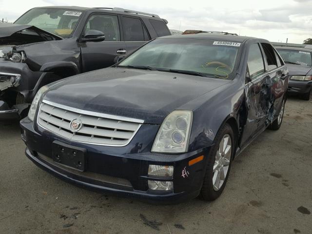 1G6DW677070141217 - 2007 CADILLAC STS BLUE photo 2