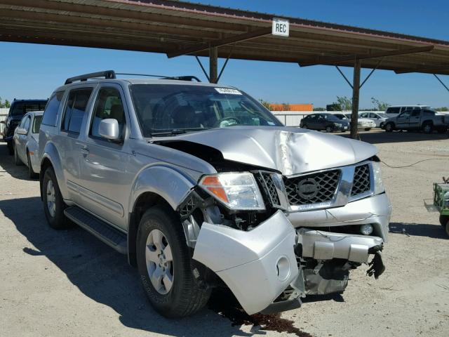 5N1AR18U56C654356 - 2006 NISSAN PATHFINDER SILVER photo 1