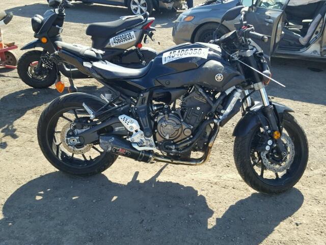 JYARM20N2HA000196 - 2017 YAMAHA FZ07A BLACK photo 9