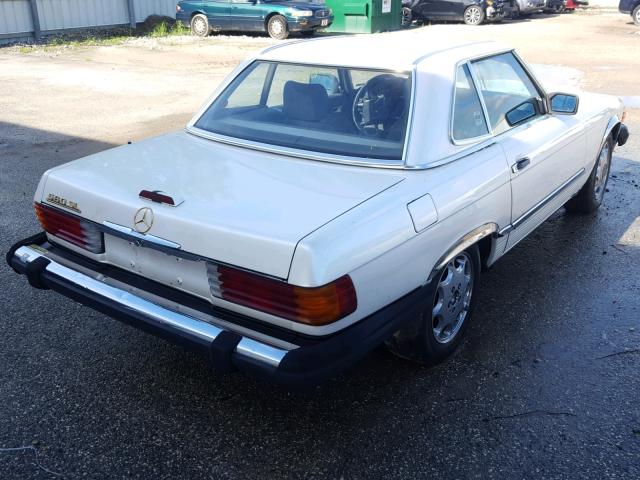 WDBBA48D5GA041084 - 1986 MERCEDES-BENZ 560 SL WHITE photo 4