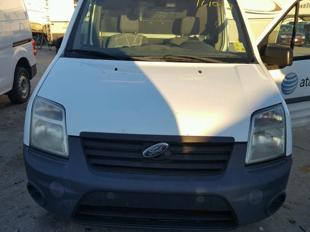 NM0LS7AN2BT071242 - 2011 FORD TRANSIT CO WHITE photo 7