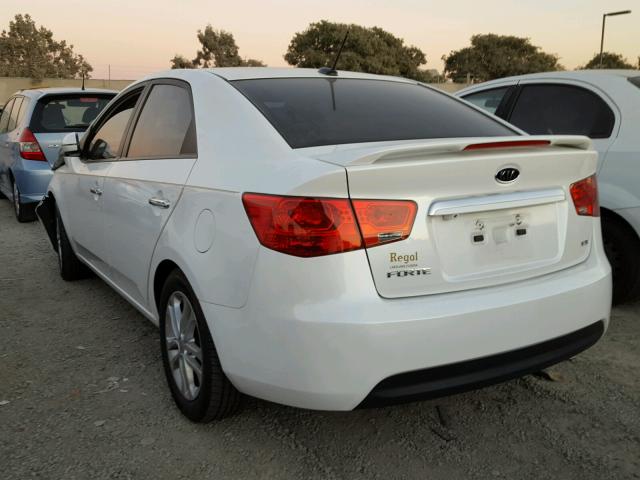 KNAFU4A21C5598013 - 2012 KIA FORTE EX WHITE photo 3