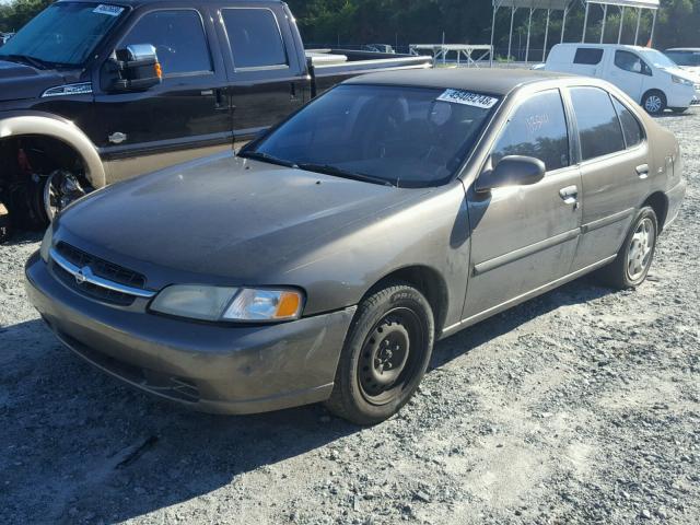 1N4DL01D9WC135307 - 1998 NISSAN ALTIMA XE BROWN photo 2