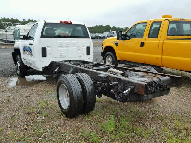 1GD32VCG9GF146879 - 2016 GMC SIERRA K35 WHITE photo 3