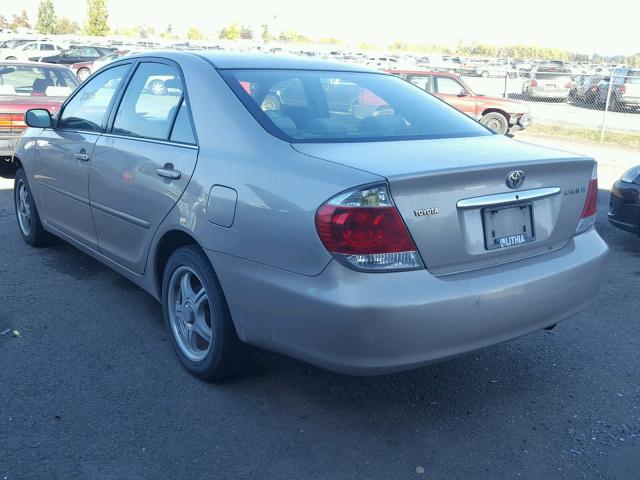 4T1BE32KX5U015451 - 2005 TOYOTA CAMRY LE BEIGE photo 3