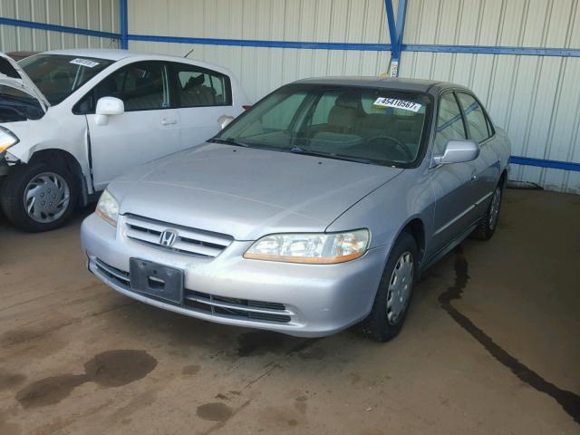 1HGCG56452A157859 - 2002 HONDA ACCORD LX SILVER photo 2