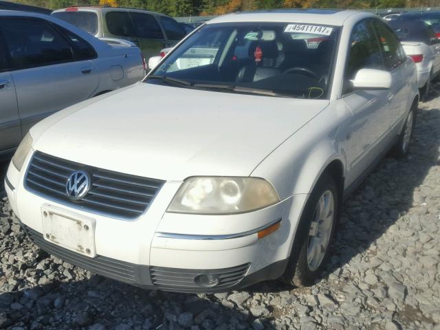 WVWRH63B72P293390 - 2002 VOLKSWAGEN PASSAT GLX WHITE photo 2