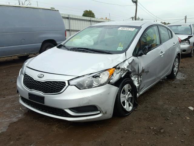 KNAFK4A62G5492748 - 2016 KIA FORTE LX SILVER photo 2