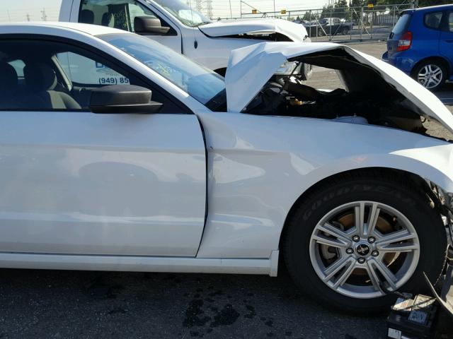1ZVBP8AM4E5300202 - 2014 FORD MUSTANG WHITE photo 10