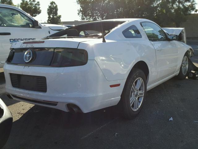 1ZVBP8AM4E5300202 - 2014 FORD MUSTANG WHITE photo 4