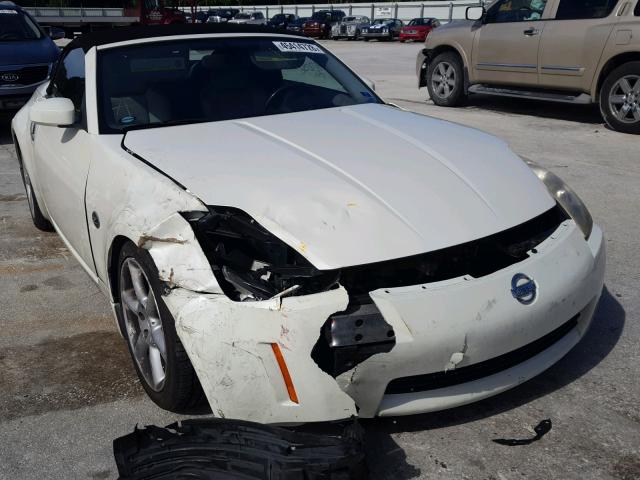 JN1AZ36AX5M752481 - 2005 NISSAN 350Z ROADS WHITE photo 1