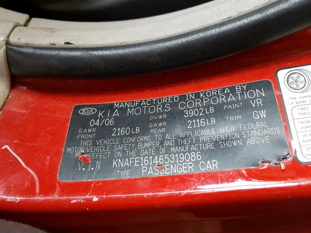 KNAFE161465319086 - 2006 KIA SPECTRA5 RED photo 10