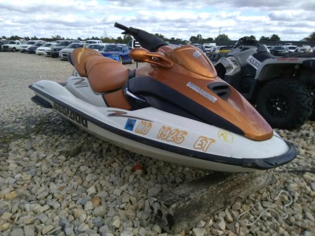 ZZN30907A000 - 2000 BOMBARDIER SEADOO GOLD photo 1