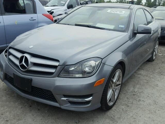 WDDGJ4HB6DF942572 - 2013 MERCEDES-BENZ C GRAY photo 2