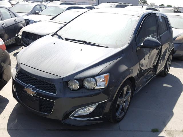 1G1JG6SB7E4193869 - 2014 CHEVROLET SONIC RS CHARCOAL photo 2